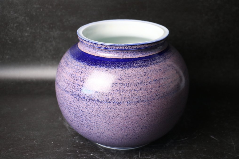 Purple-Red Glazed Jar - Master of Shinsha Technique - Porcelain - 前田泰昭 Maeda Yasuaki (1937-) - Japan - 1900-2000 #1.0