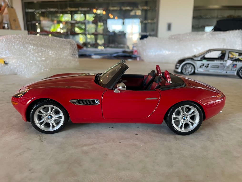 1:18 - Model car - BMW Z8 #1.0