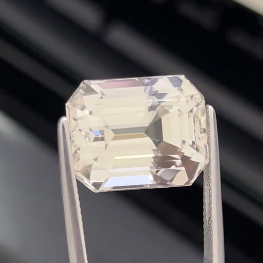 Nincs minimálár - 1 pcs Sárga, Zöld Spodumen - 28.04 ct - Nemzetközi Színes Drágakő Szövetség (ICA GemLab) #3.2