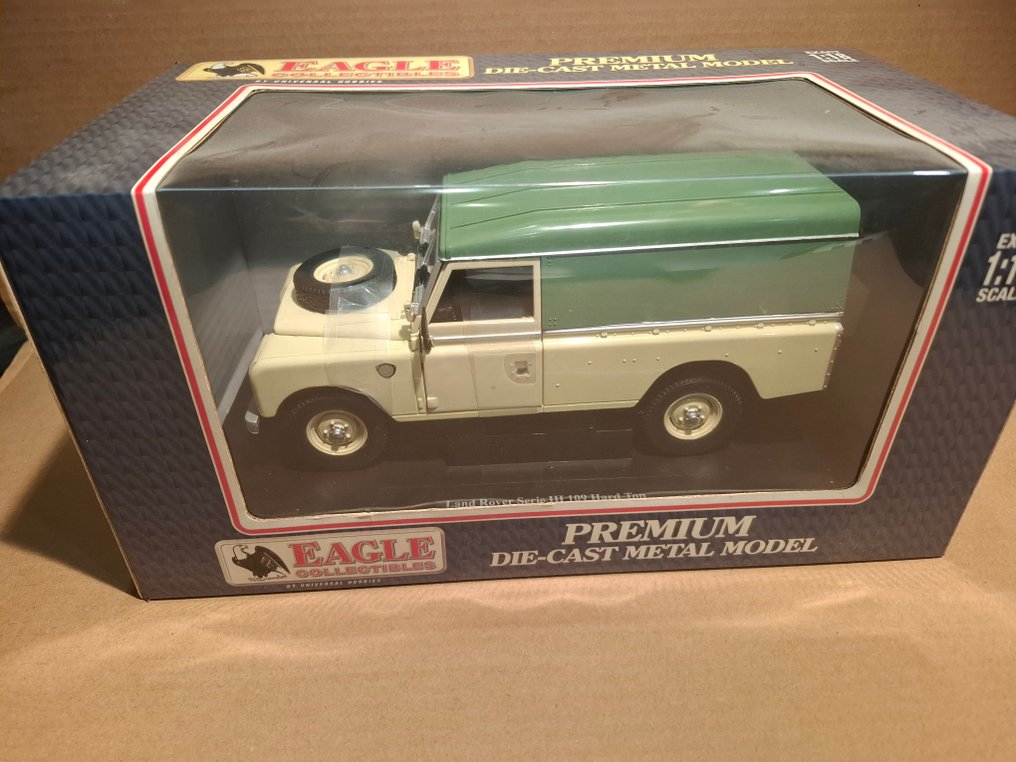 Universal Hobbies 1:18 - Model car - Land Rover Series III 109 Hard Top - Universal Hobbies - Eagle Collectables 4402 #1.0