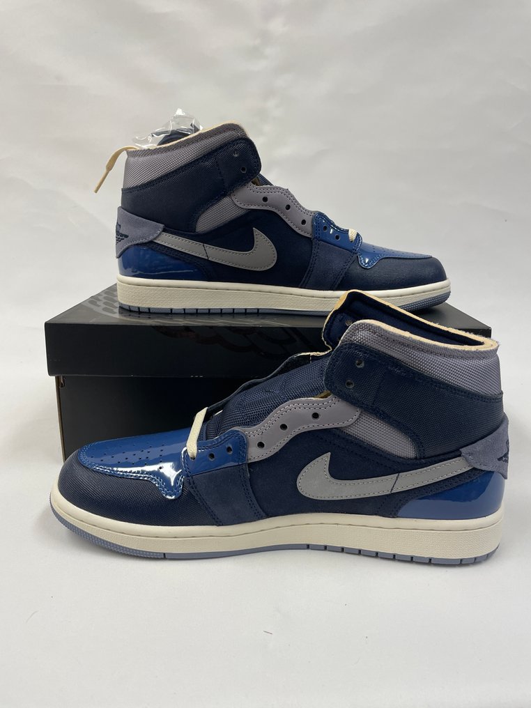 Nike - Air Jordan 1 Mid - Sneakers - Size: EU 44.5 #1.0