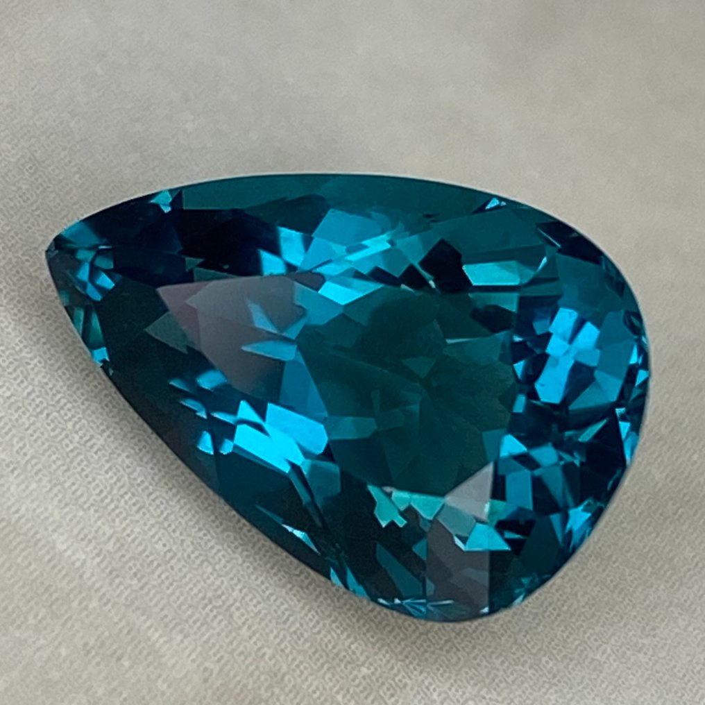 χωρίς τιμή ασφαλείας Μπλε Φθορίτης  - 9.22 ct - Διεθνής Ένωση Έγχρωμων Πολύτιμων Λίθων (ICA GemLab) - Κορυφαία Ακρίβεια Κοπής #1.0