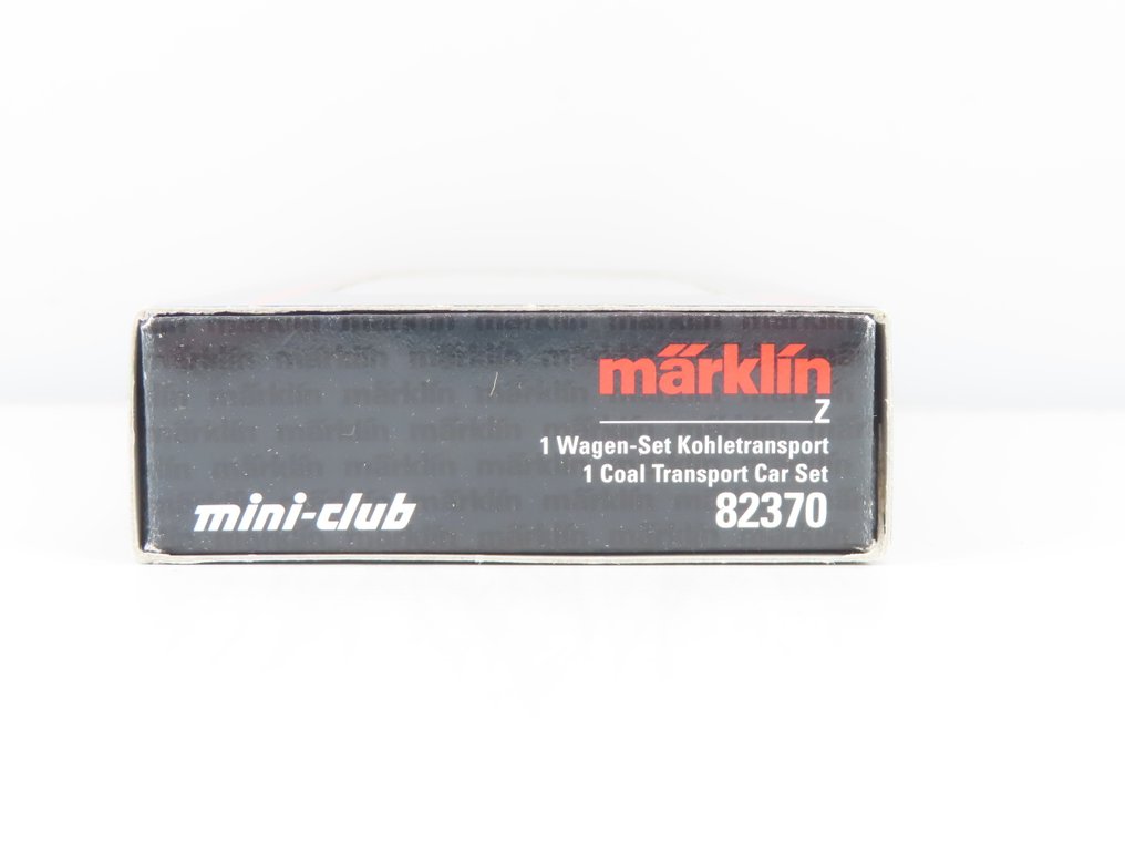 Märklin Z - 82370 - Godsvagn-set för modelltåg (1) - 4-delat godsvagnsset med 2/4-axlade under/autoavlossare och 2-axlade plattvagnar med containrar. - DB #4.3