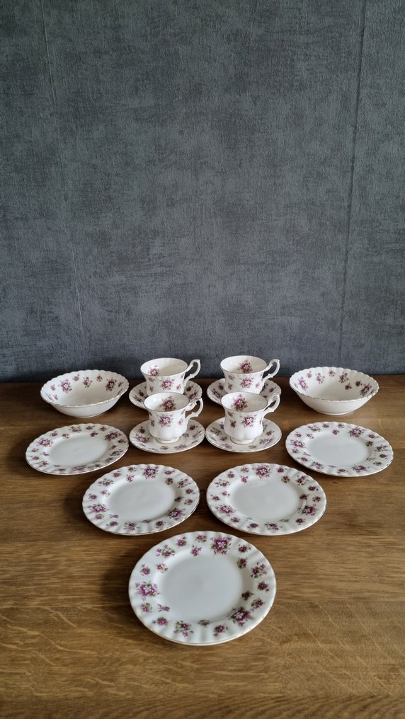 Royal Albert - Csésze és csészealj (17) - Sweet Violets - Bone China #2.1