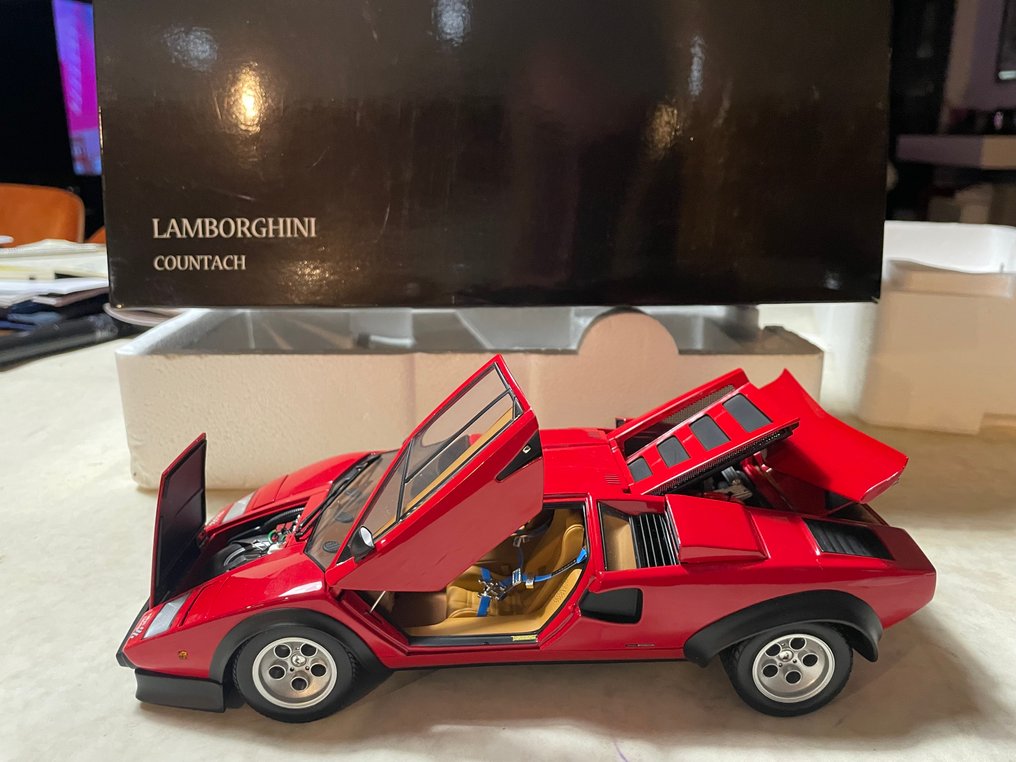 Kyosho 1:18 - Model car - Lamborghini Countach #1.0