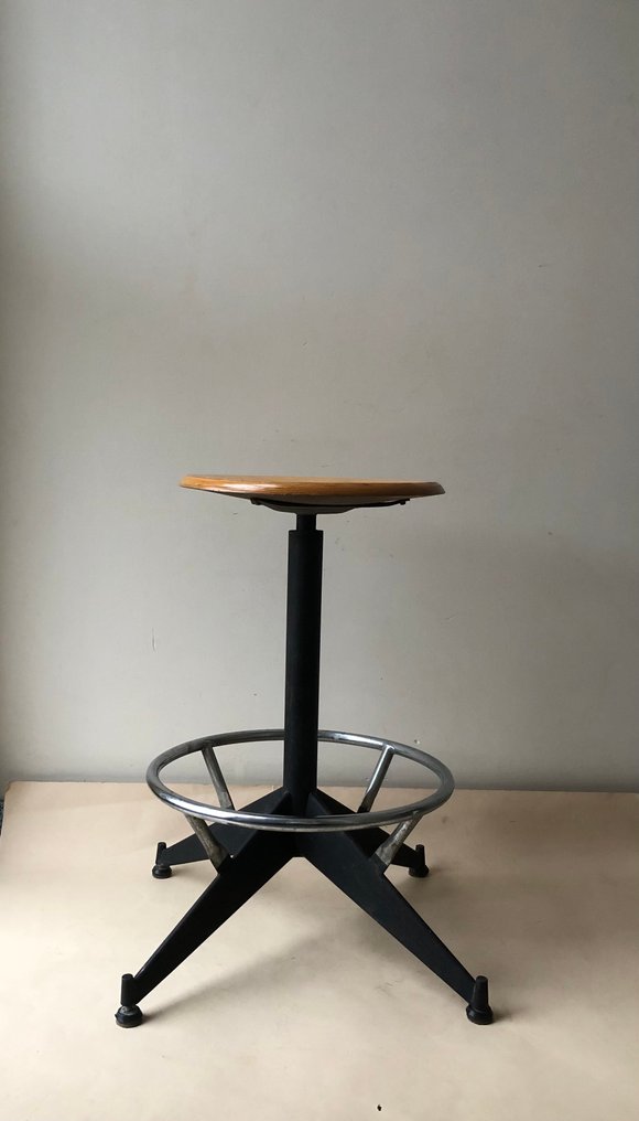 attribuito Velca - Σκαμνί - Ξύλο, Σίδερο #1.0