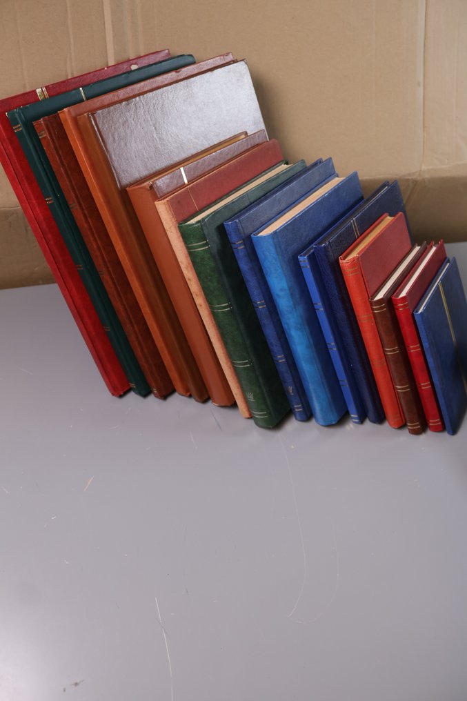 世界  - 16本股票库存书籍 #1.0