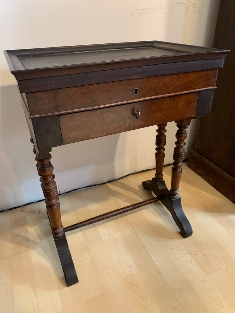 Side table - Mahogany #1.0