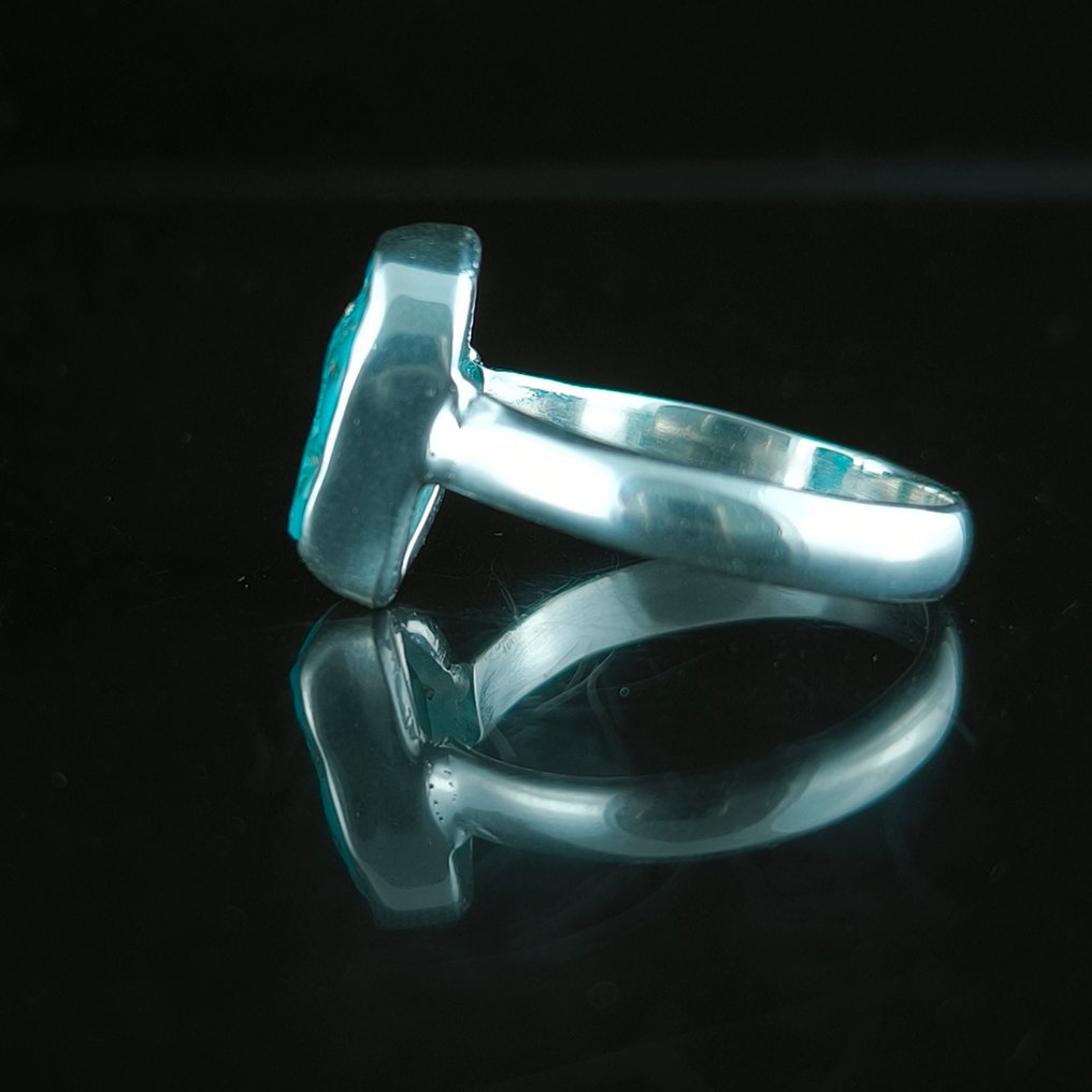 Turquoise Ring in sterling silver - Height: 14 mm - Width: 10 mm- 3.76 g - (1) #3.2