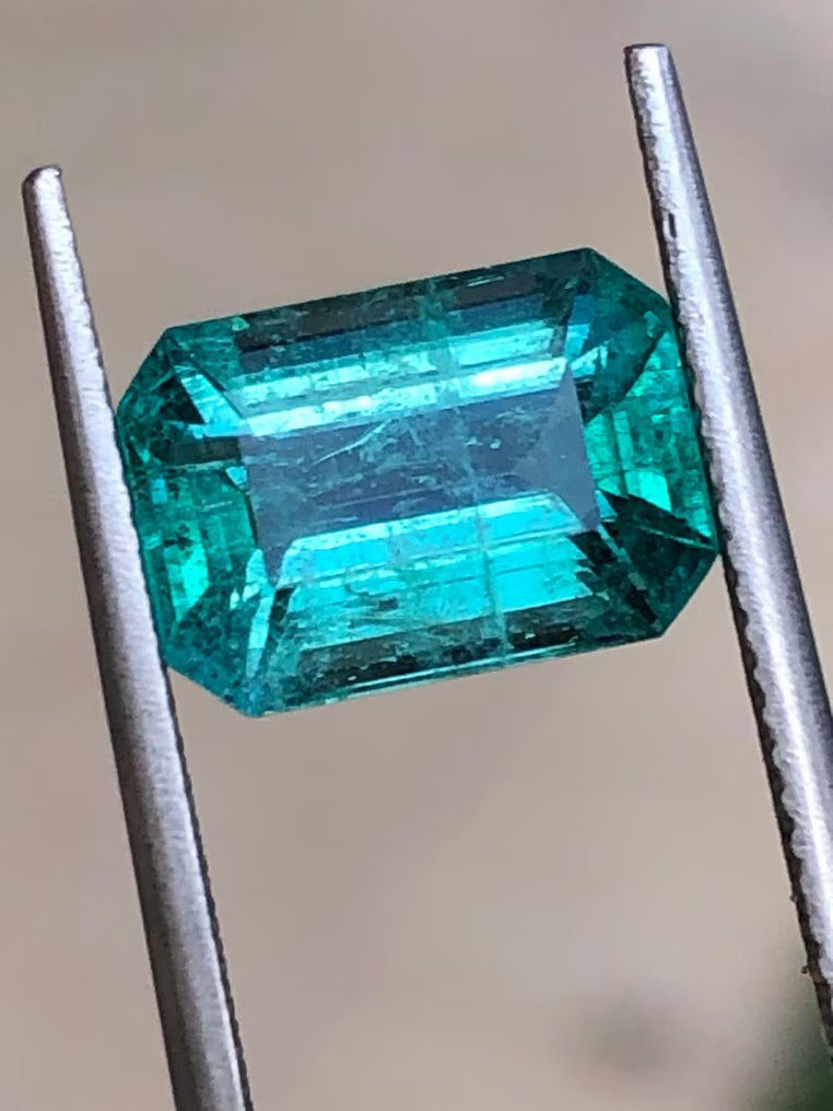 1 pcs Zielony, Niebieski Szmaragd - 3.46 ct - International Gemological Institute (IGI) - 3,46 karat IGI Emerald #1.0