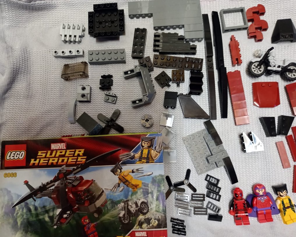 Lego Set - 6866 - Marvel, Marvel Super Heroes - Wolverine's Chopper Showdown #2.1