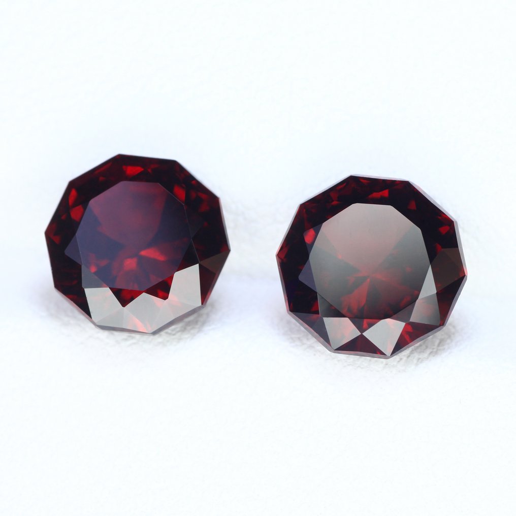 No Reserve Price - 2 pcs Red Rhodolite - 8.22 ct - International Colored Gemstone Association (ICA GemLab) - Fine Custom Cut Pairs #4.3