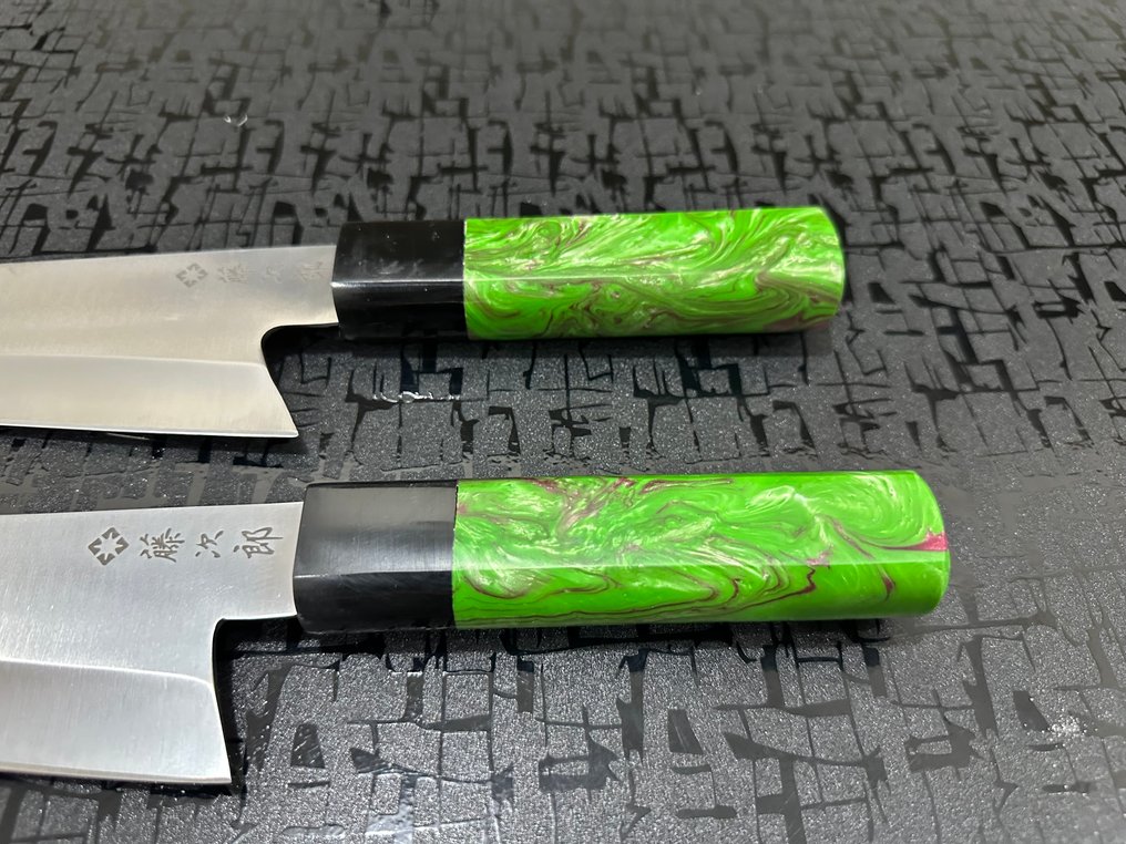 Coltello da cucina - Chef's knife - Coltelli da chef giapponesi in acciaio D2 speciale martellato. - Impugnatura ergonomica in resina multicolore - Giappone #2.1