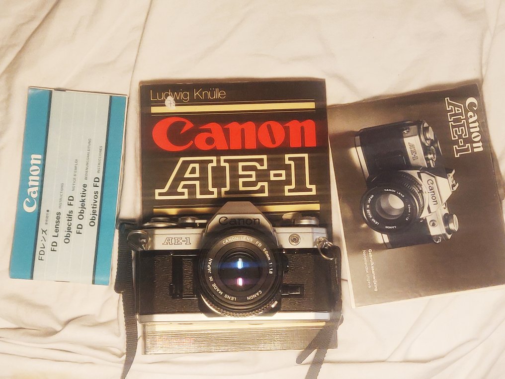 Canon AE-1 chrome + FD 1.8/50mm + documentatie | Single lens reflex camera (SLR) #1.0
