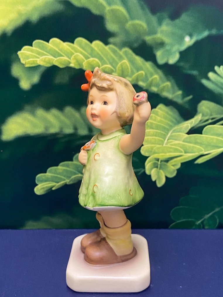 Hummel Goebel - Statue, Cute girl - TMK7 - 11 cm - Porcelain #4.3