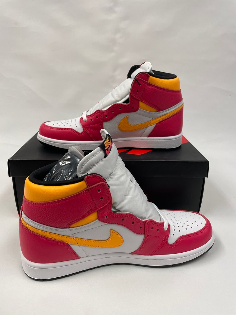 Nike - Air Jordan 1 High, Light Fusion Red - 运动鞋 - 尺寸: EU 44 #1.0