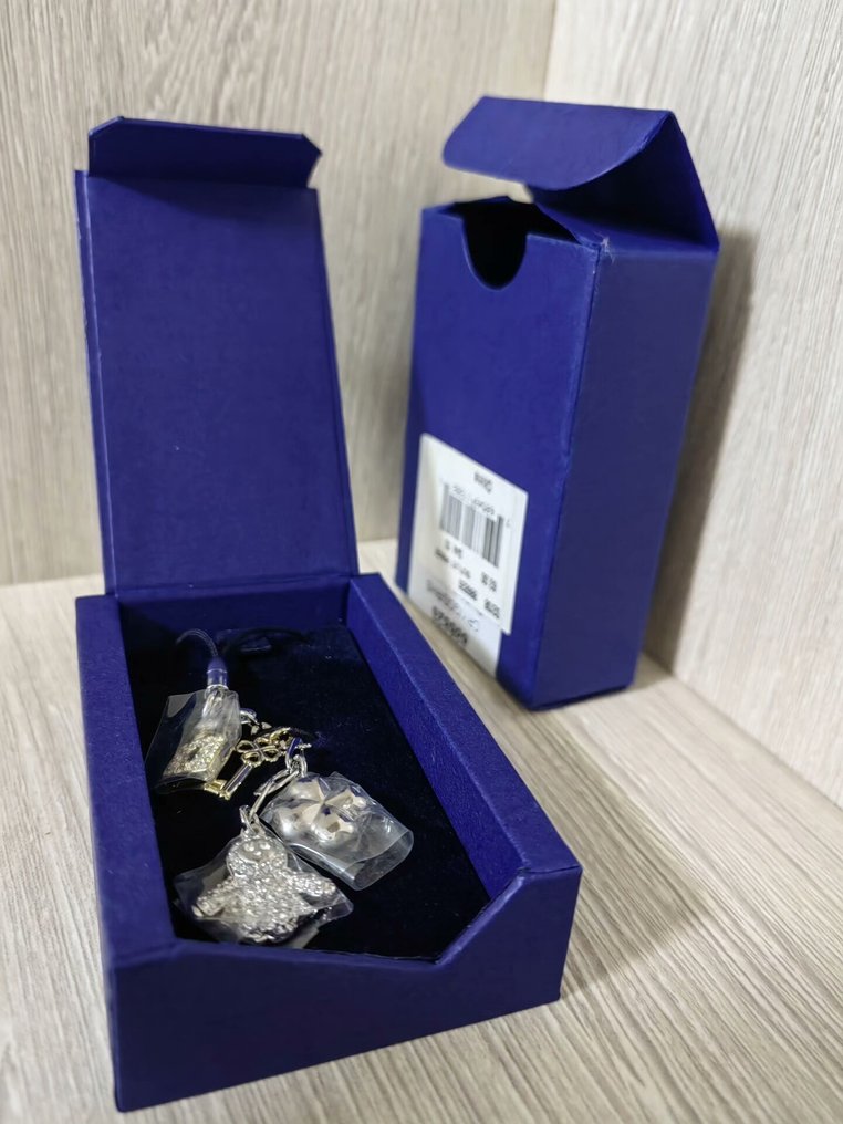 Swarovski - A Perfect Circle #3.2