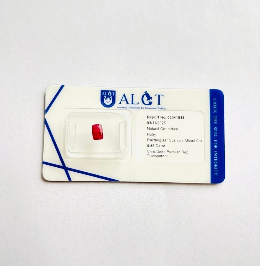 Nincs minimálár - 1 pcs Piros, Lila Rubin - 0.85 ct - Antwerpeni Drágakővizsgálati Laboratórium (ALGT) #1.0