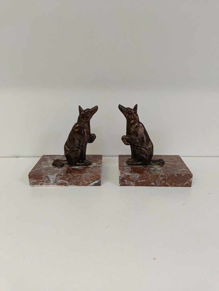 Reggilibri (2) - Spelter, Marmo #1.0