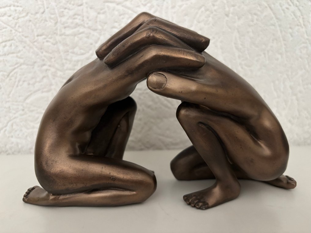 Statue, Becoming one - 12 cm - Koldmalet bronze #1.0