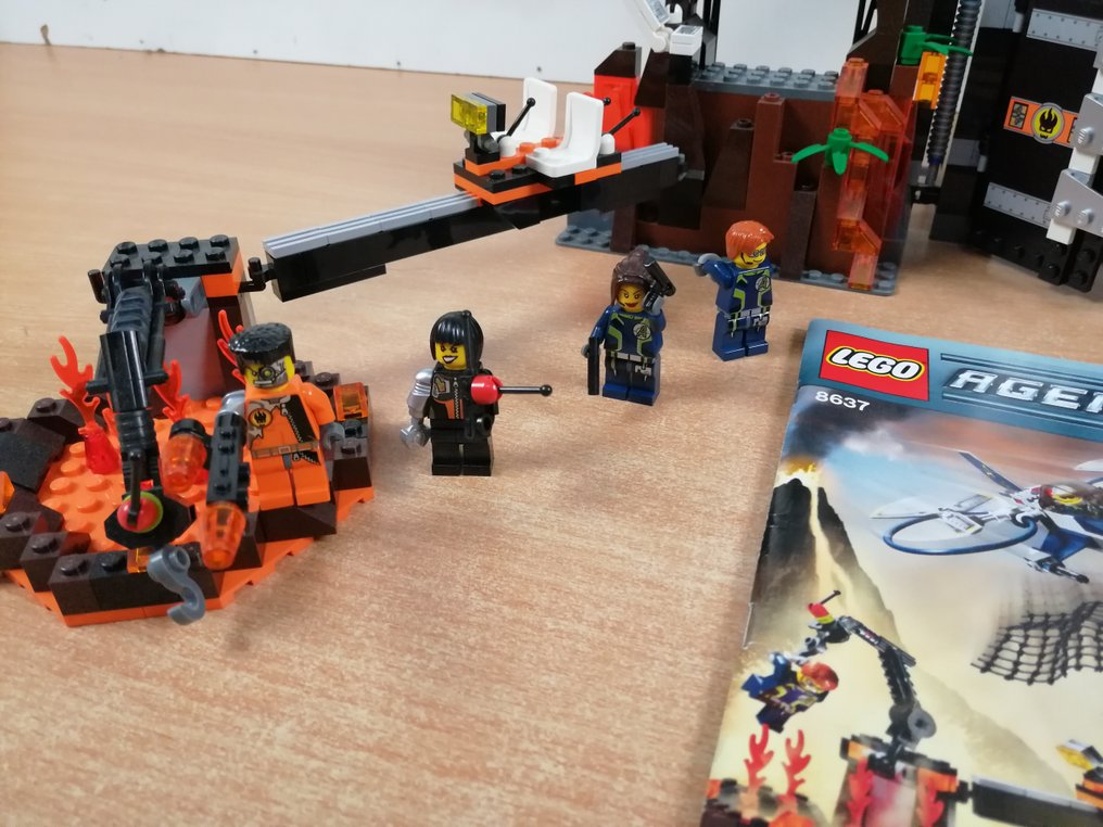 Lego Set - Agents - 8637-1 Mission 8: Volcano Base compleet #4.3