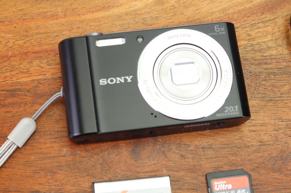 Sony Cybershot DSC-W810, 20.1MP Digital compact camera #1.0