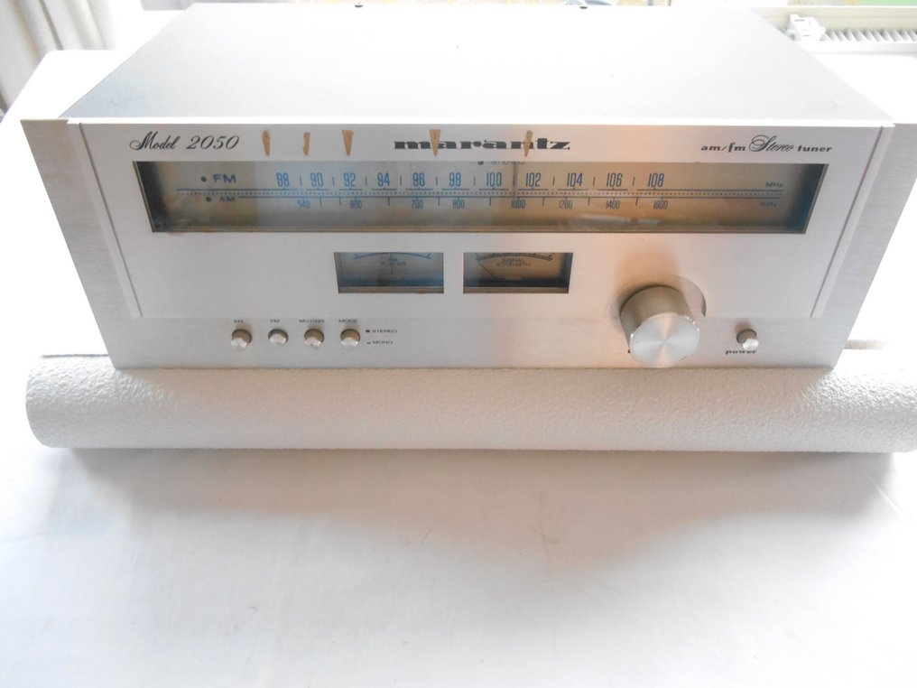 Marantz - Model 2050 调谐器 #1.0