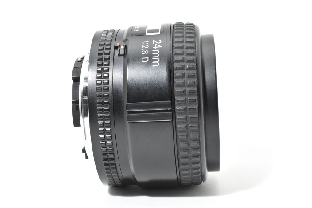 Nikon AF Nikkor 2.8/24mm D | Wide angle lens #4.3