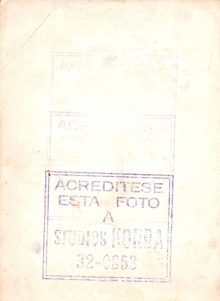 Alberto Korda (1928–2001) - Unseen Private Ernesto Che Guevara with Girl Fan Cuban Commander, 1959 #1.0