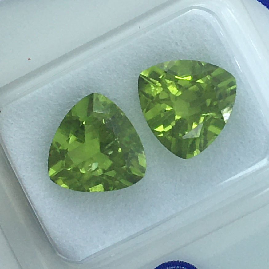 Ingen reservasjonspris - 2 pcs  Grønn Peridot  - 5.59 ct - Antwerpen laboratorium for edelsten testing (ALGT) - Naturlig peridot #3.2