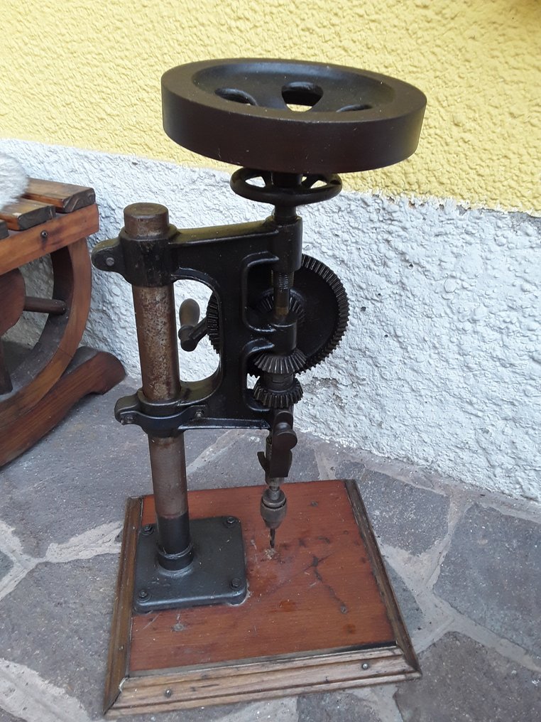 勞動工具  - 专业钻机 - 立柱钻床 #2.1