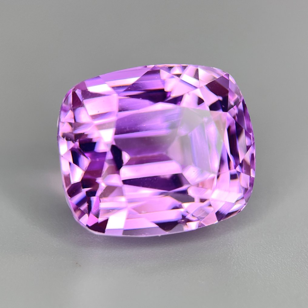 Μωβ, Ροζ Κουνζίτης  - 26.67 ct - Διεθνής Ένωση Έγχρωμων Πολύτιμων Λίθων (ICA GemLab) #1.0