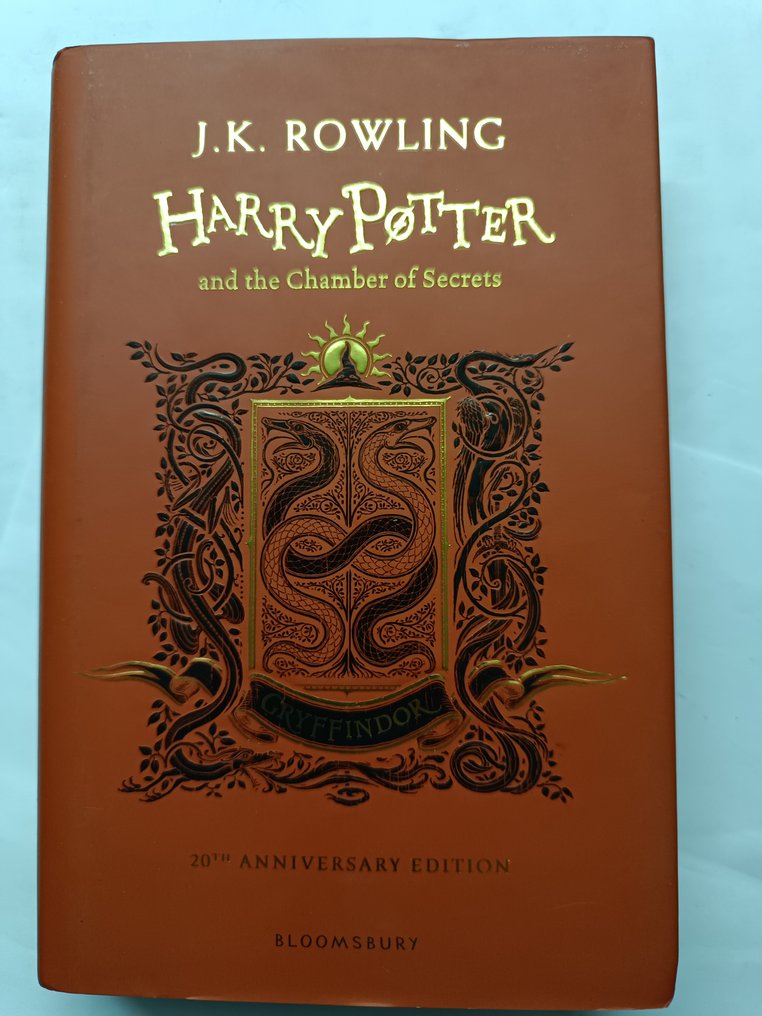 J.K. Rowling/Levi Pinfold - Harry Potter and the Chamber of Secrets-Gryffindor edition - 2018 #1.0