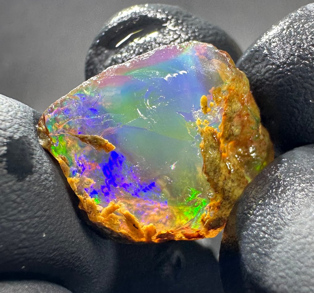 20ct Crystal Opal Rough- 4 g #2.1