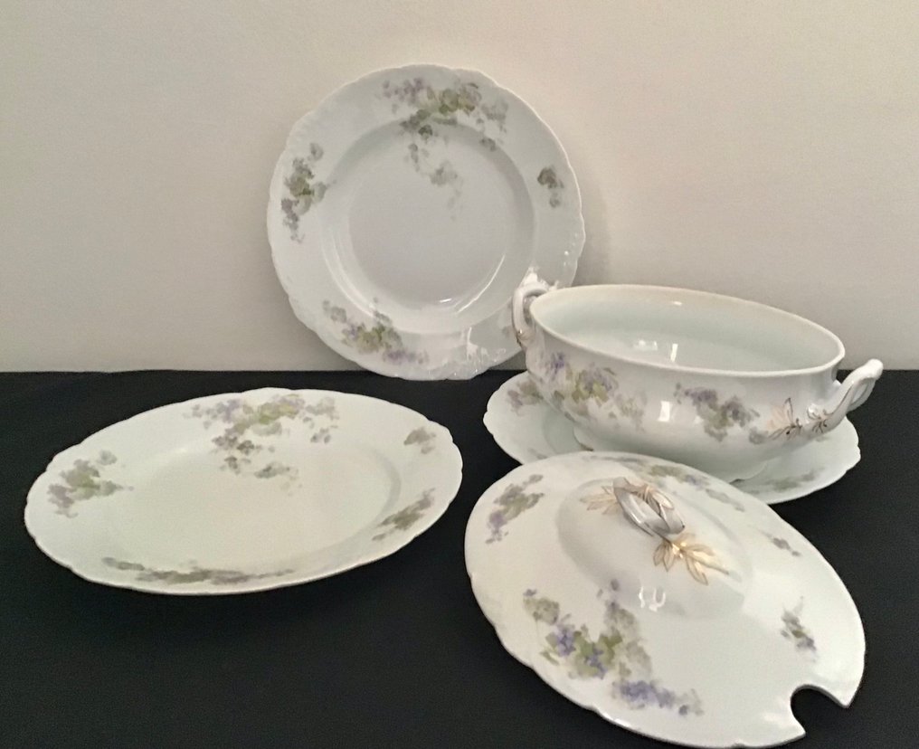 Thomas & Ens (Th. U. E.) - Σερβίτσιο δείπνου (4) - Σούπτερριν και μεγάλα στρογγυλά σερβίτσια σε πορσελάνη, χειροποίητα ζωγραφισμένα σε στυλ Art Nouveau #2.1