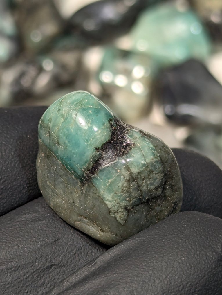 0,515 Kg - Polished Stones Lot of Natural Tumbled Emerald in matrix from Brazil Tumbled - Height: 30 mm - Width: 20 mm- 515 g - (72) #2.1