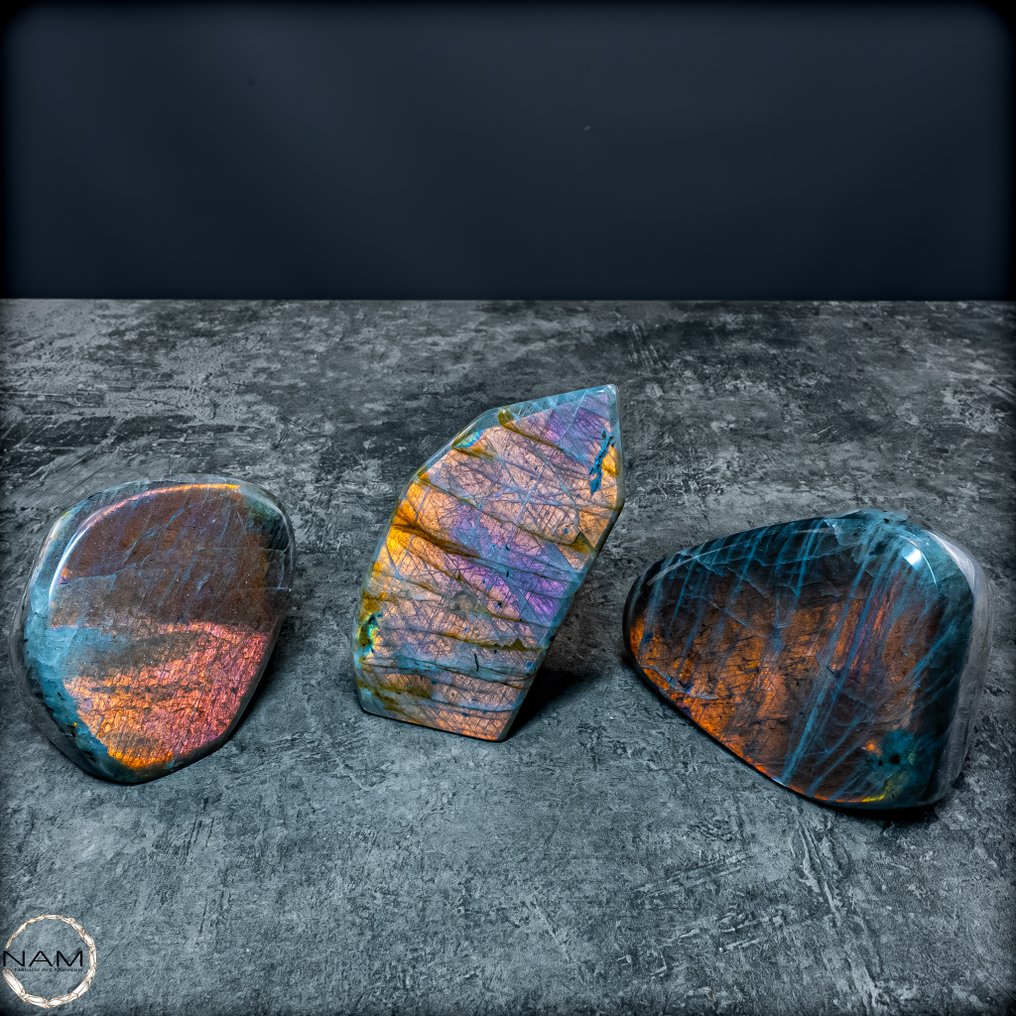 Um conjunto de formas livres únicas de Labradorit – Jogo de cores mágico e transformação poderosa- 1255.16 g - (3) #3.2