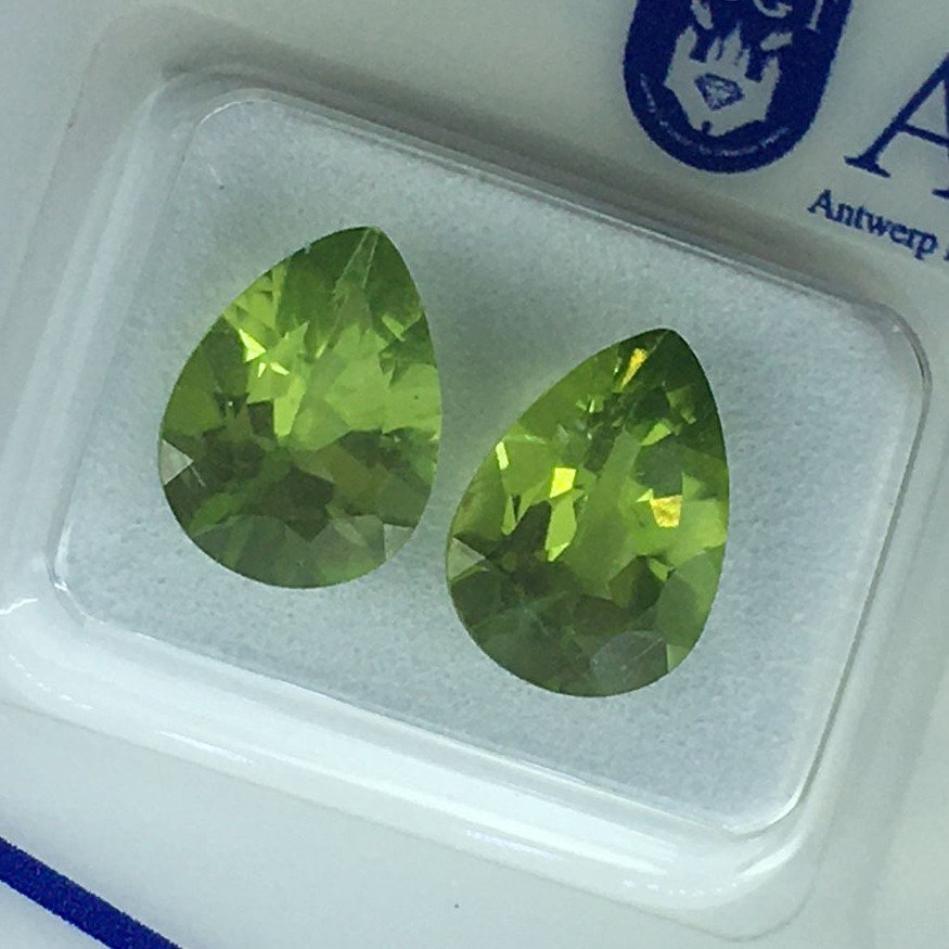 Zonder minimumprijs - 2 pcs  Groen Olivijn  - 5.19 ct - Antwerp Laboratory for Gemstone Testing (ALGT) - Intense groene peridoot #4.3