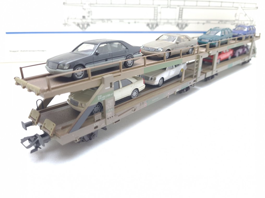 Märklin H0 - 47121 - Τρένο μοντελισμού μεταφοράς εμπορευμάτων (1) - Φορτηγό μεταφοράς αυτοκινήτων με 8 μοντέλα Mercedes-Benz. - DB #2.1