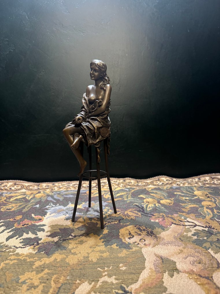 Naar: D.H. Chiparus - Rzeźba, Klassieke Naakte vrouw - “GOOD MORNING” - 27.5 cm - Brązowy, Metal #1.0