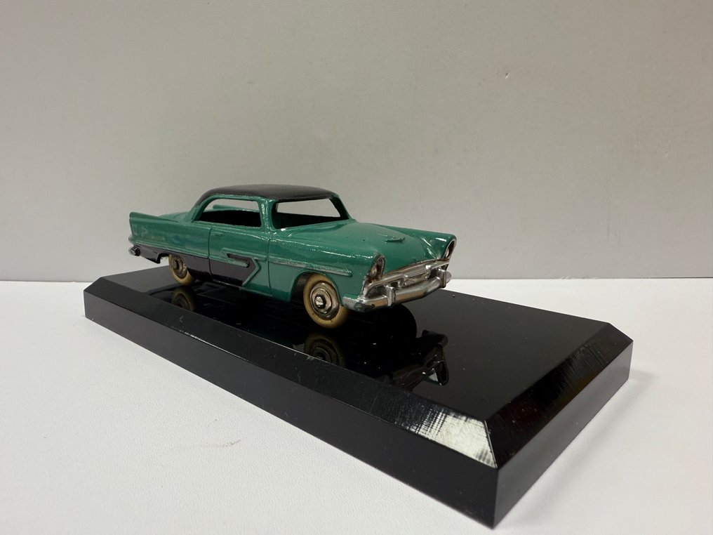 Dinky Toys - Modelauto - 24D Plymouth Belvedere - In een doos #3.2