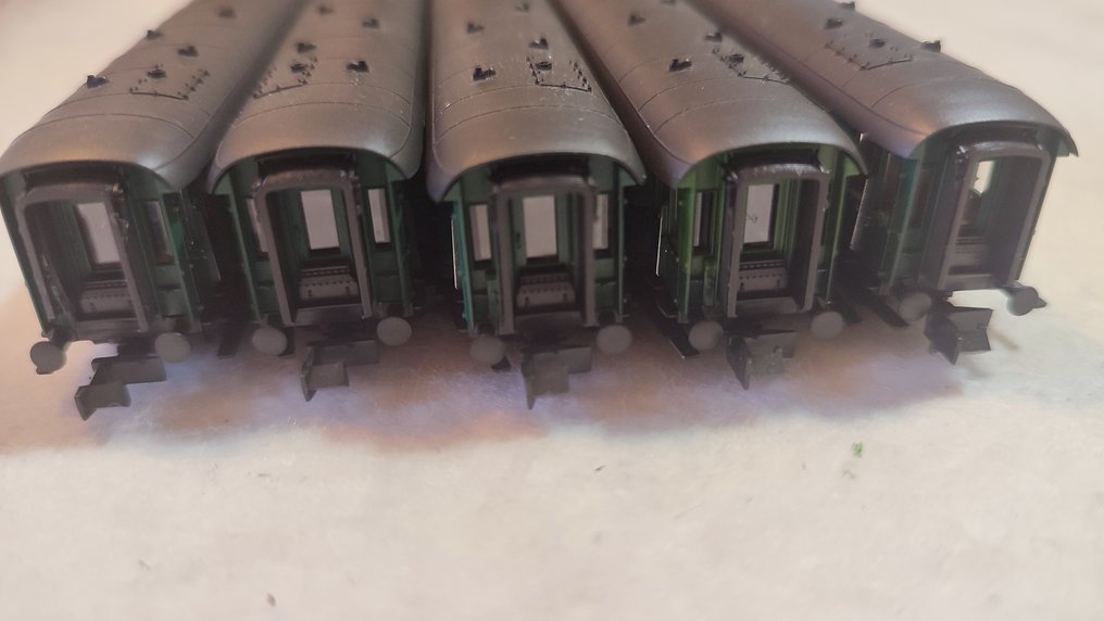 Fleischmann N轨 - 867605  867708 - 模型火车客运车厢套装 (5) - NMBS #3.2