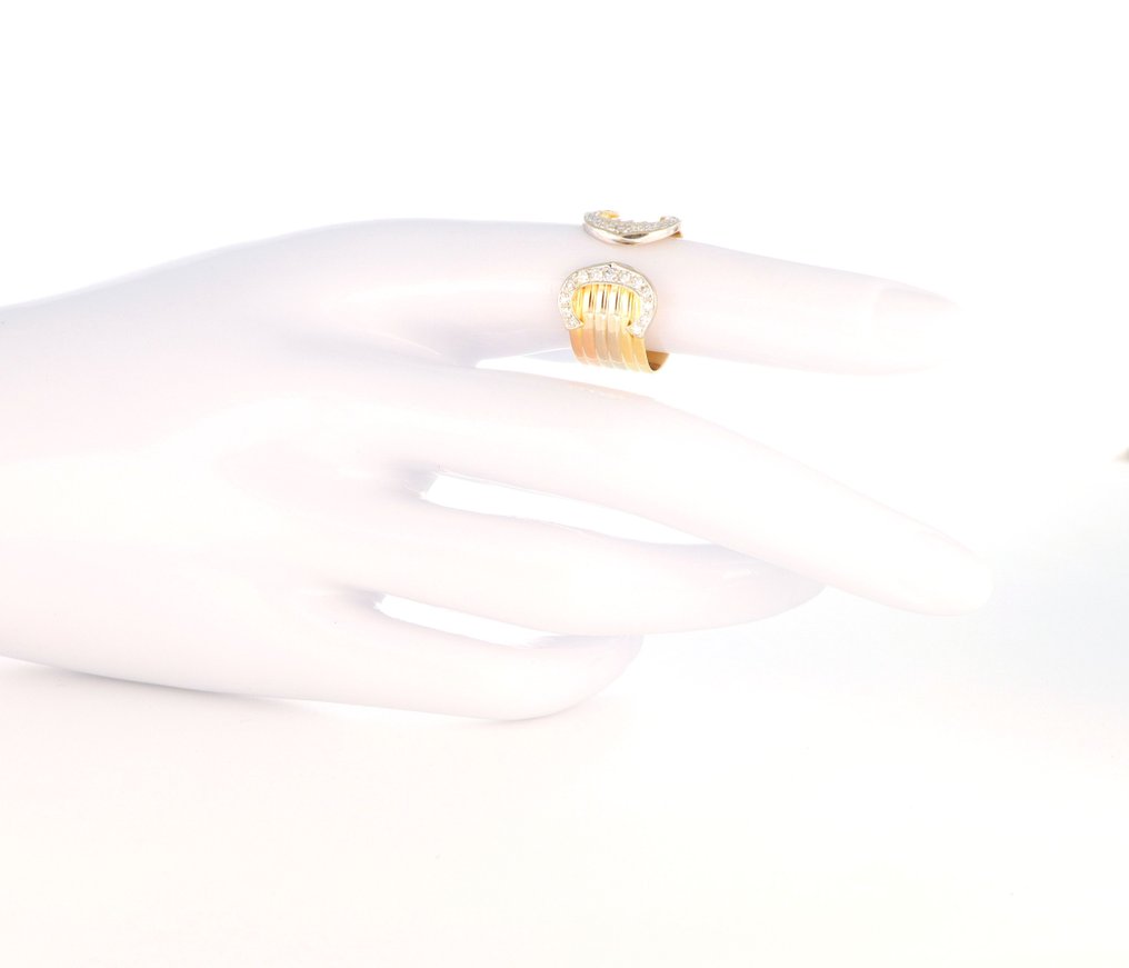 χωρίς τιμή ασφαλείας - Cartier - Δαχτυλίδι - C de Cartier - 18 καράτια Ροζ χρυσό, Κίτρινο χρυσό, Λευκός χρυσός - 0.50ct. tw. Διαμάντι (Φυσικό) #4.3