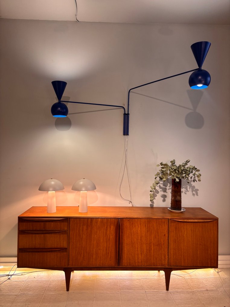 Juanma Lizana Studio - Φωτιστικό τοίχου - RAL 5005 - Εγκατάσταση Paz Lights Μπλε #1.0