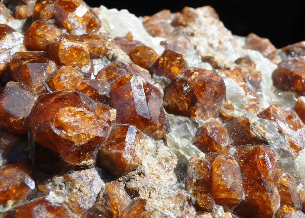 Grossular - var. HESSONITE - XXL Crystal Cluster!- 1.2 kg #4.3