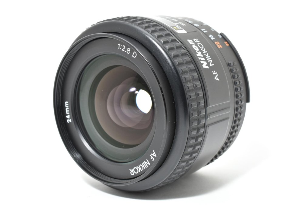 Nikon AF Nikkor 2.8/24mm D | Wide angle lens #1.0