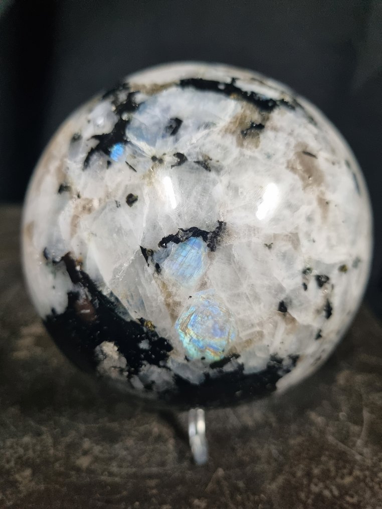 HQ - Seltene große Sphäre aus Regenbogen-Mondstein Freiform - Höhe: 102 mm- 1596 g #1.0