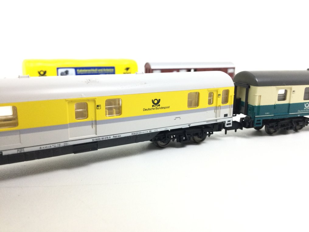 Arnold N - 3279/3281/3280/4418/4469/6643 - Τρένο μοντελισμού μεταφοράς εμπορευμάτων (6) - Πέντε αυτοκίνητα και ένα φορτηγό της '500 Jahr Deutsche Post'. - DB #2.1