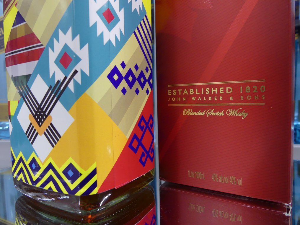 Johnnie Walker Red Label - Chiang Mai Limited Design from Thailand Walk Edition - one of 300 bottles - b. 2019 - 1 Litre #1.0