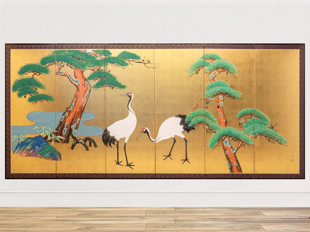 Byōbu屏風 - 紙, 一幅六扇屏风，描绘一对满洲鹤和松树，背景为金箔底。 - 日本 - 明治时期（19世纪后期） #1.0